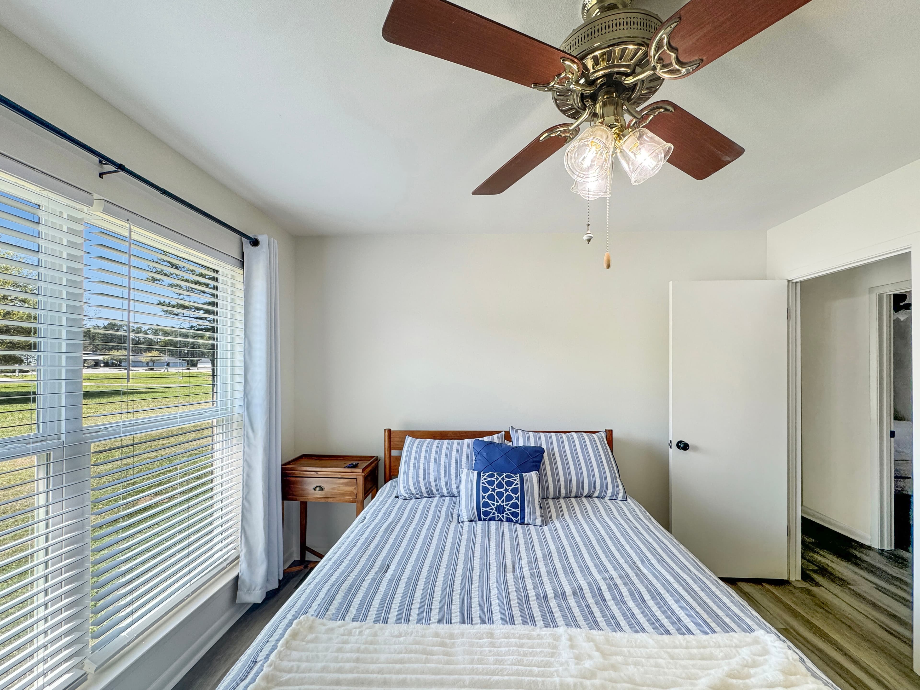 Additional bedroom